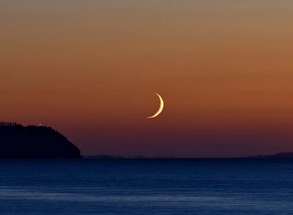 Moon cresent